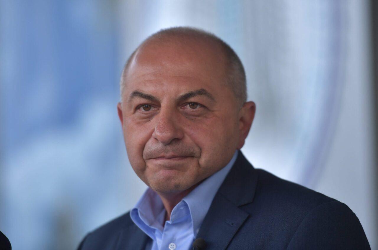 Coaliţia PSD-PNL a operat schimbarea după 13 ore de şedinţă. Cătălin Cîrstoiu a fost retras, Gabriela Firea şi Sebastian Burduja vor candida pentru Primăria Capitalei