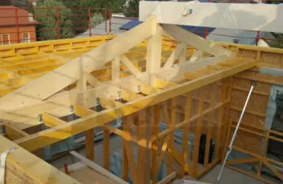 Pe cine te poți baza pentru structuri de case din lemn rezistente? Află totul despre compania Litarh