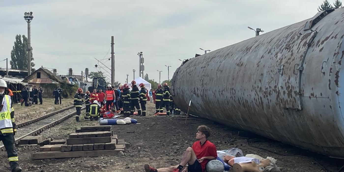 Accident feroviar între un tren de marfă și un tren de călători, simulat ieri, la Cluj-Napoca