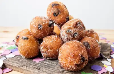 Carnival Doughnuts with Raisins