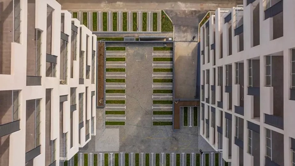 Scădere puternică a tranzacțiilor imobiliare în București după primele patru luni din 2025