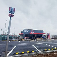 Sphera va deschide anul acesta 8 restaurante KFC, 2 Taco Bell și un Hard Rock Cafe