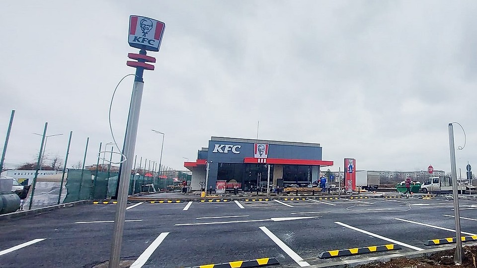 Sphera va deschide anul acesta 8 restaurante KFC, 2 Taco Bell și un Hard Rock Cafe