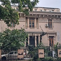 O frumoasă casă de început de secol XX în cel mai desăvârșit stil eclectic