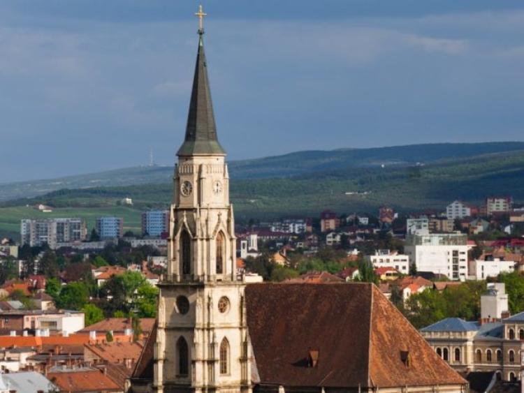 Turnul Bisericii Sfântul Mihail din inima Clujului își deschide temporar porțile