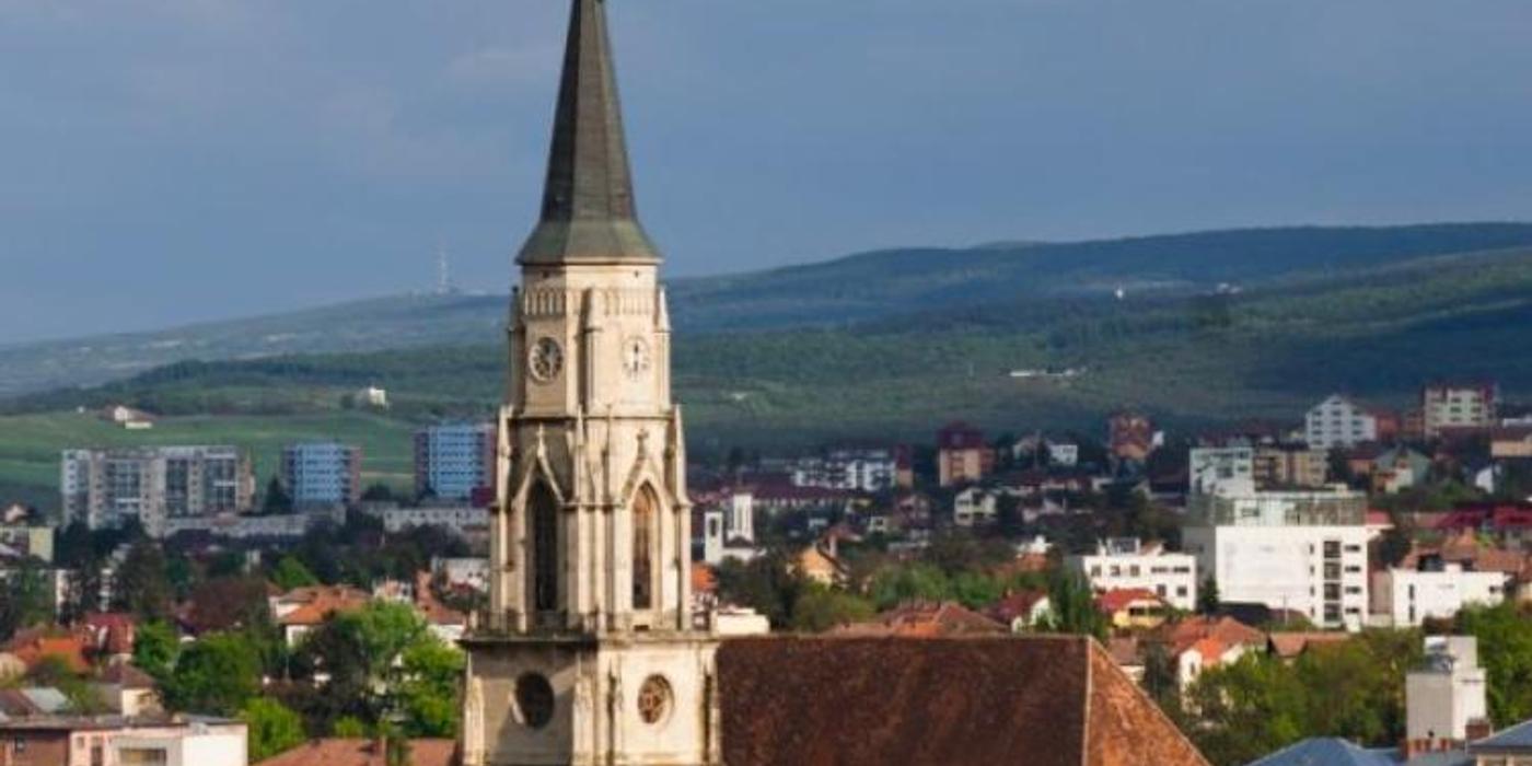 Turnul Bisericii Sfântul Mihail din inima Clujului își deschide temporar porțile