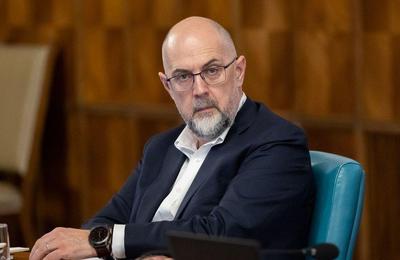 Kelemen Hunor, în presa maghiară: Motivele pentru alungarea UDMR din guvern sunt jafurile și lăcomia