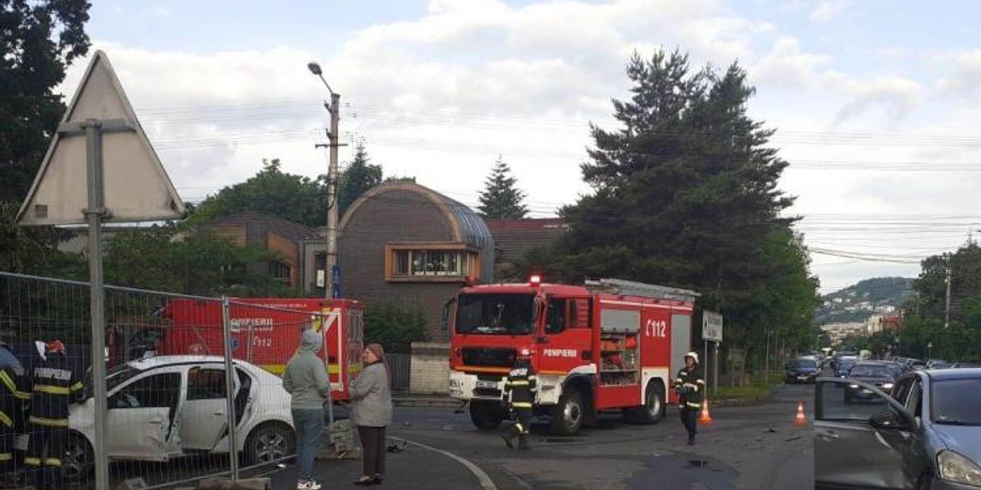 Un accident rutier a avut loc în această dimineață pe strada Alexandru Vlahuță din municipiul Cluj-Napoca