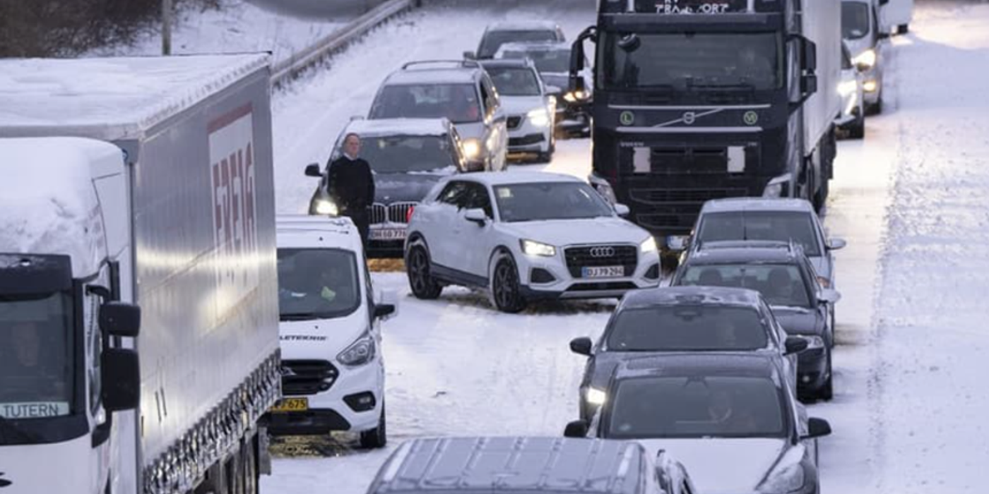 Suedia, Norvegia, Finlanda şi Danemarca, paralizate de un val de frig. Sute de maşini blocate, mii de gospodării fără curent şi şcoli închise în Europa de Nord. Armata, mobilizată să acorde susţinere în Suedia şi Danemarca