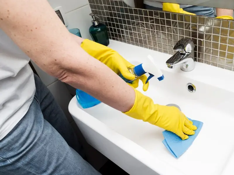 Baie sclipitoare: ghidul tău complet către o curățenie impecabilă