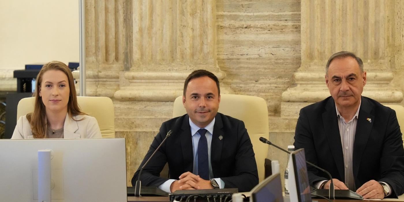 Predictibilitate pentru ONG-uri: Legea inițiată de deputatul Ovidiu Cîmpean a primit raport favorabil în Comisia de Buget