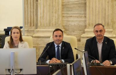 Predictibilitate pentru ONG-uri: Legea inițiată de deputatul Ovidiu Cîmpean a primit raport favorabil în Comisia de Buget