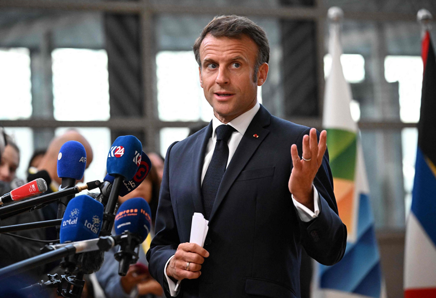 Macron are ”dubii” faţă de numirea americancei Fiona Scott Morton într-un post-cheie în Uniunea Europeană şi vrea răspunsuri din partea Comisiei Europene. Numirea americancei provoacă indignare în Franţa