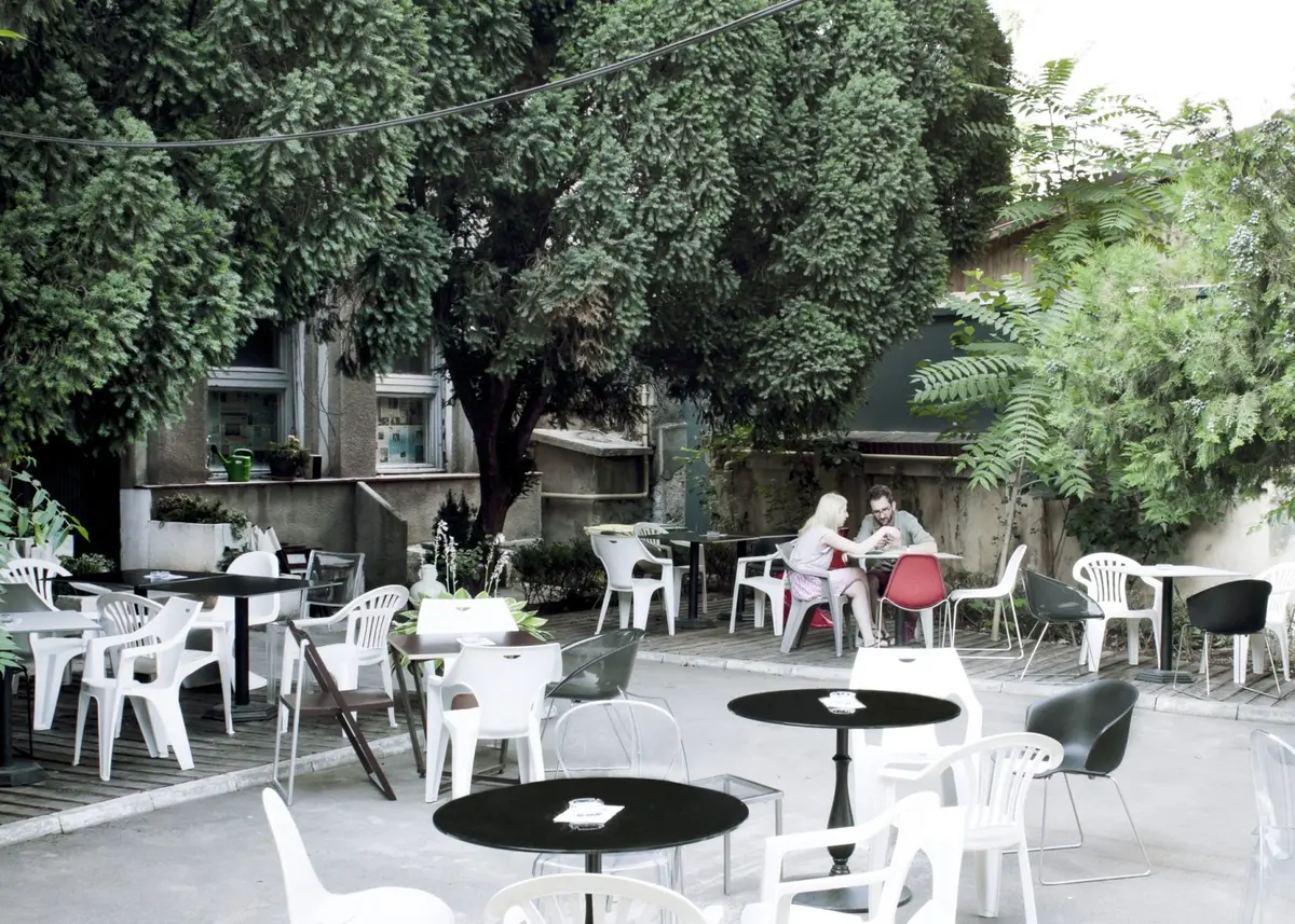 Manasia Bar – Fosta sectie de politie transformata in local si hub de cultura vizuala