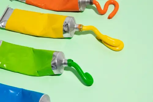 Tendințe în design interior pentru anul viitor: culori, materiale și stiluri populare