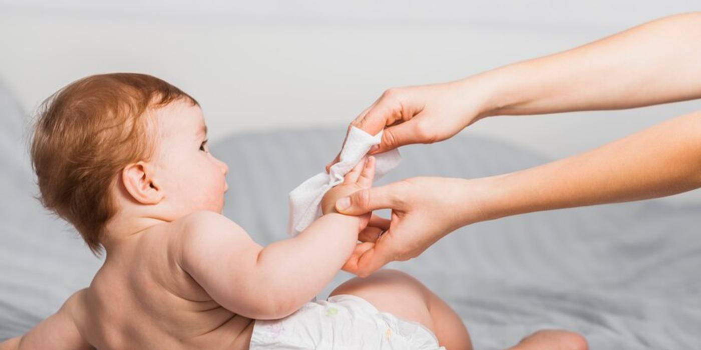 Servețele umede pentru copii-argumente pro și contra