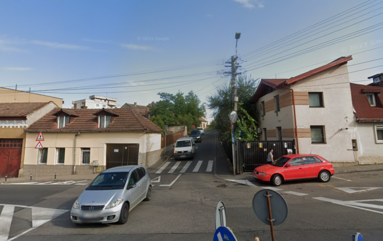 Atenție, șoferi! A fost instituit sens unic de circulație pe strada Semenicului din Cluj-Napoca