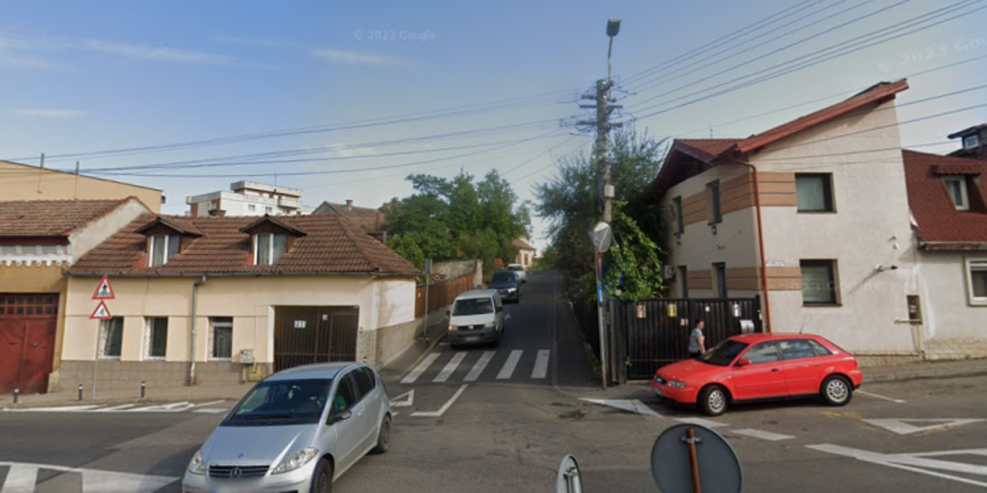 Atenție, șoferi! A fost instituit sens unic de circulație pe strada Semenicului din Cluj-Napoca