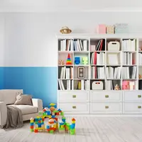 Bibliotecă în camera copiilor: Aspecte de luat în considerare în procesul de amenajare