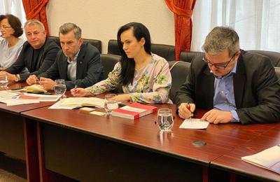 Ministrul Muncii a discutat cu reprezentanţii Camerei de Comerţ Americane în România despre deficitul de forţă de muncă bine calificată