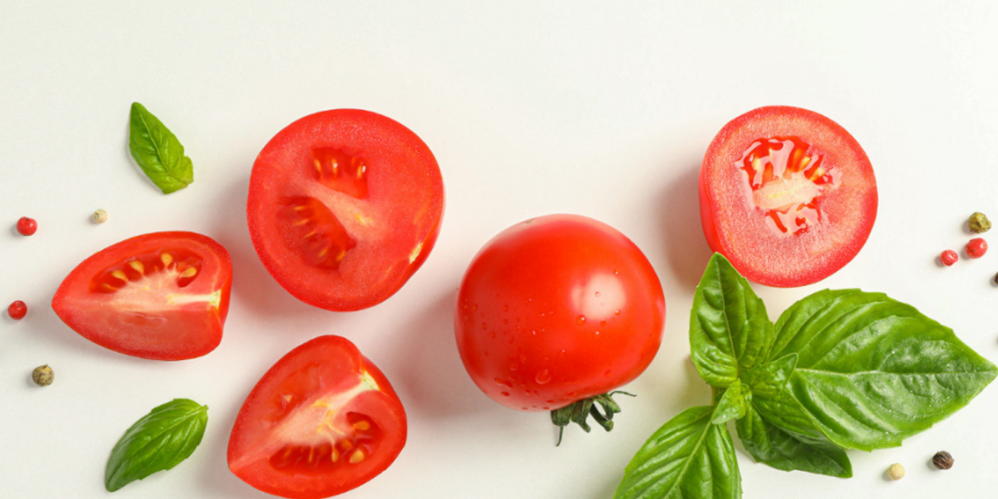 Roșia – cea mai căutată legumă în sezonul estival: rețete și delicii