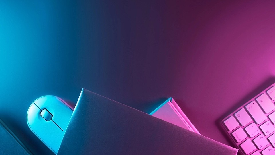 Instrumente online care iti scutesc drumuri si timp pierdut in 2026