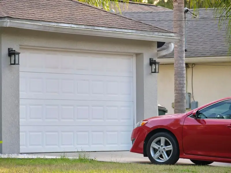 Top 10 materiale durabile și ieftine pentru construirea unui garaj lângă casă