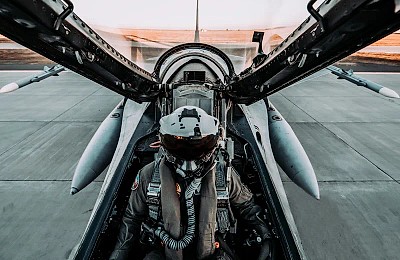Cu două escadrile de F-16 Fighting Falcon România face legea pe cer în zonă. Bulgaria și Ungaria, pe mâna noastră