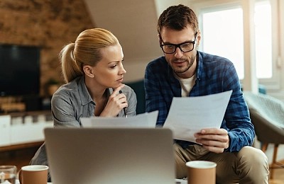 De ce să nu aplici singur pentru un credit și ce soluții există