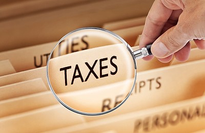 Taxe care intră în vigoare de sâmbătă, 5 aprilie. Se schimbă regulile comerțului
