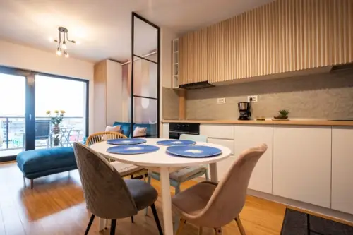 Studio de 38mp amenajat cochet in culori pline de viata