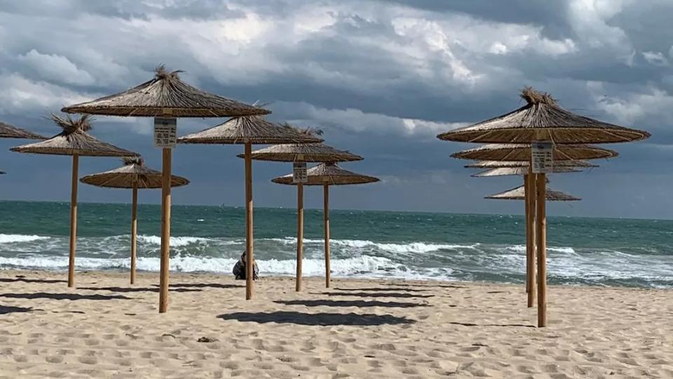 Cu voucherele de vacanță înjumătățite, turismul românesc a scăzut în 2025