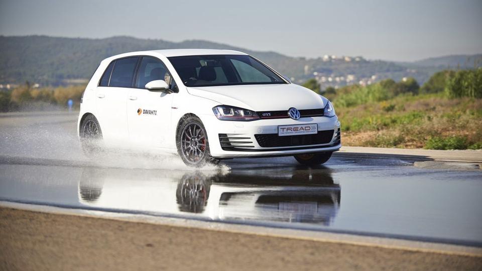 Cum îți afectează vremea de afară presiunea în anvelope?