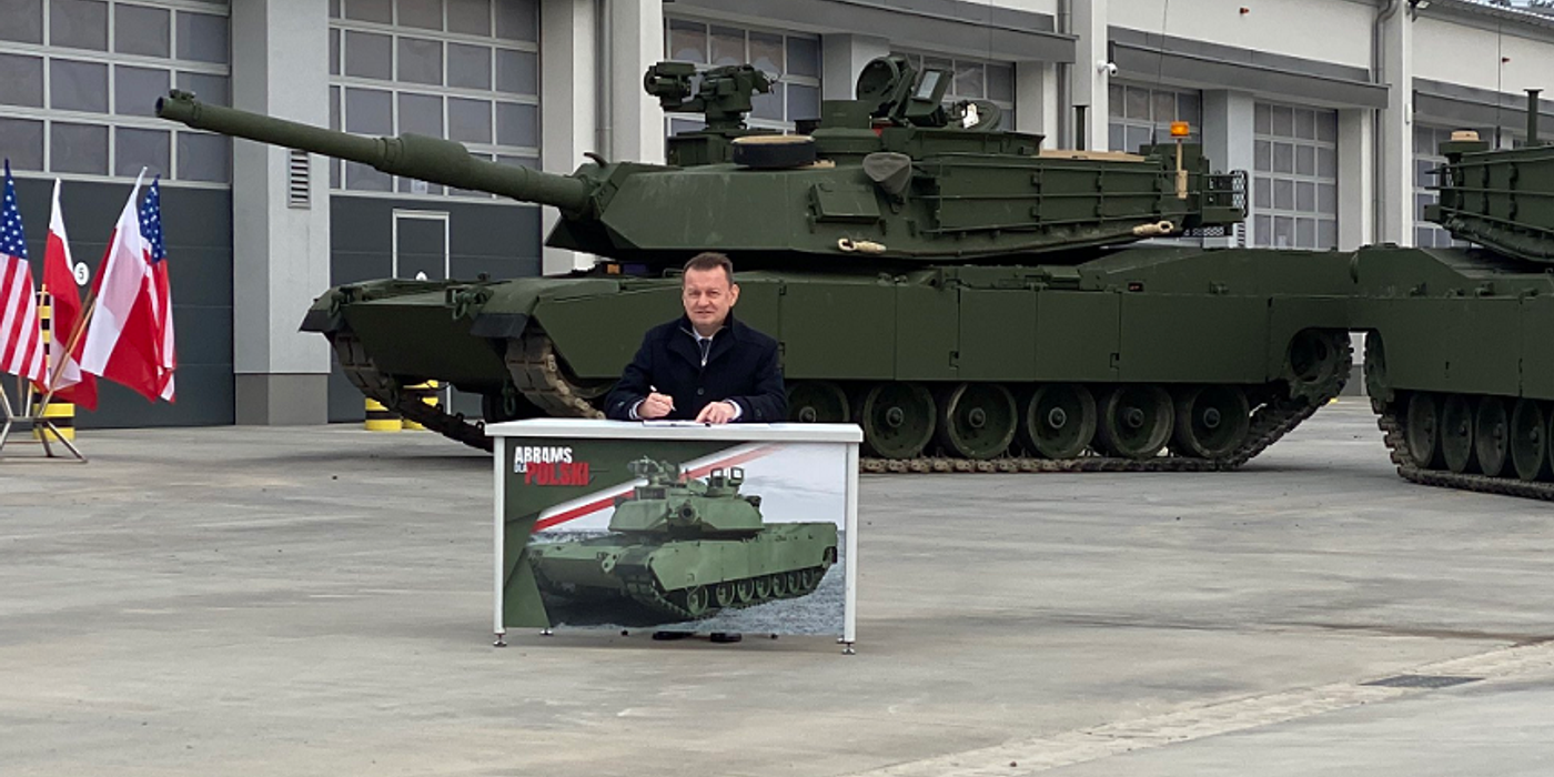 Polonia semnează un contract prin care cumpără 116 tancuri de tip Abrams M1A1 din SUA, în valoare de 1,4 miliarde de dolari