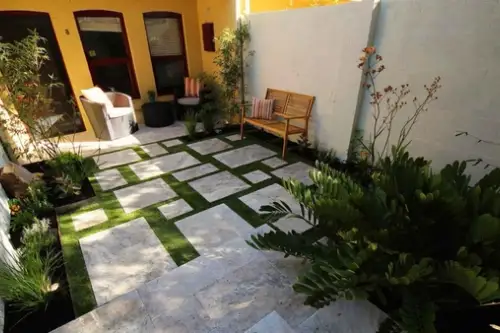 Model de reamenajare pentru o curte mica