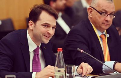 Burduja: România va produce izotopi medicali la Centrala de la Cernavodă, speranţă pentru tratamentul cancerului. Şi poate reporni producţia de apă grea la Drobeta-Turnu Severin/ Nuclearelectrica a semnat un memorandum cu Ontario Power Generation