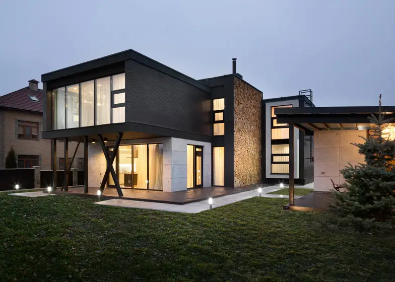 O casa cu un design futurist din Ucraina