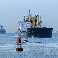 Marea Britanie amenință Rusia că-i va confisca petrolierele-fantomă. Deschide un front împotriva Moscovei