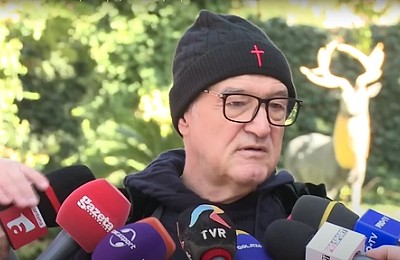 Becali continuă războiul cu patronul Realitatea TV: Era un şoricel la puşcărie