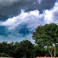 Prognoza meteo, 28 mai. Vreme rece, instabilă cu descărcări electrice și vânt. Zonele cele mai afectate