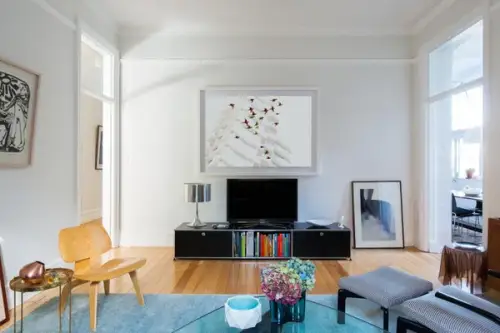 Apartament decorat armonios cu accente moderne si retro