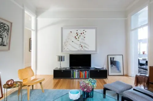 Apartament decorat armonios cu accente moderne si retro