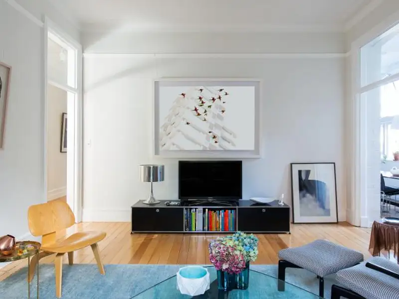 Apartament decorat armonios cu accente moderne si retro