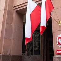 Polonia e țara care cumpără cel mai mult aur și are o rezervă mai mare decât cea de la Banca Angliei: Creșterea independenței provoacă rumoare în Germania, care simte că nu mai poate controla deciziile de la Varșovia