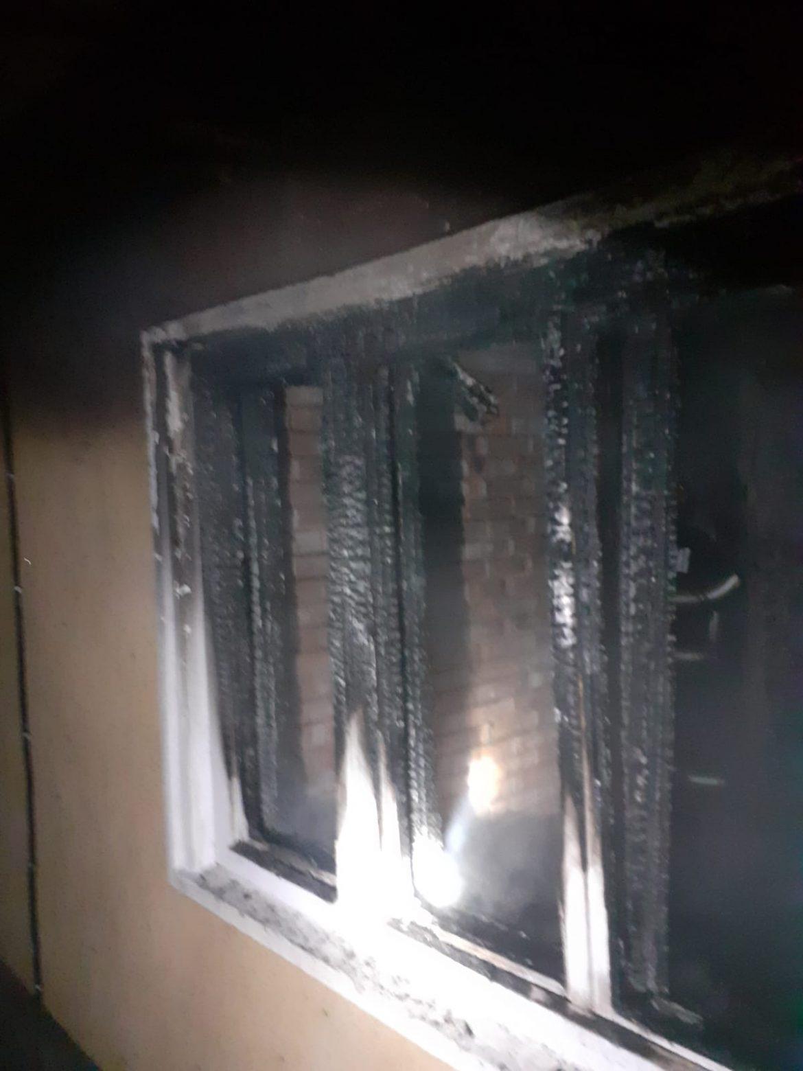 Incendiu seara trecută în localitatea Luna. O casă s-a făcut scrum