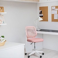 6 motive pentru a opta pentru mobilier ergonomic în camera copiilor