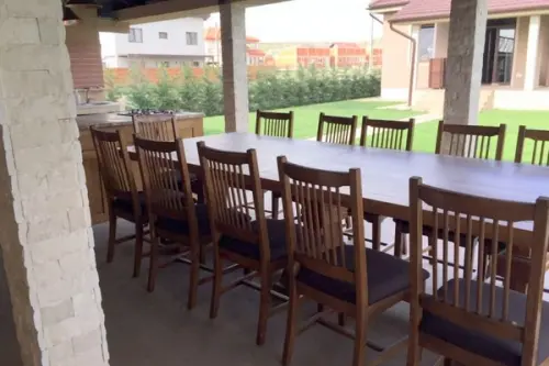 Durabilitate si confort mobilierul din lemn de stejar