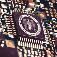 Trump i-a demis pe directorii NSA