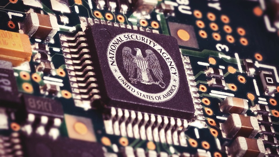 Trump i-a demis pe directorii NSA