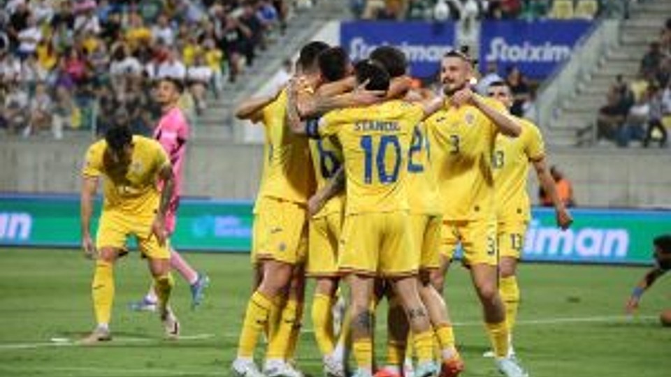 Lucescu a convocat 26 de jucători pentru meciurile cu Bosnia și San Marino. Patru sunt debutanți!